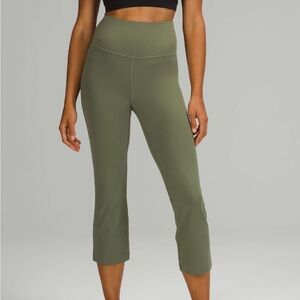 Lululemon Groove Super-High-Rise Crop 23"